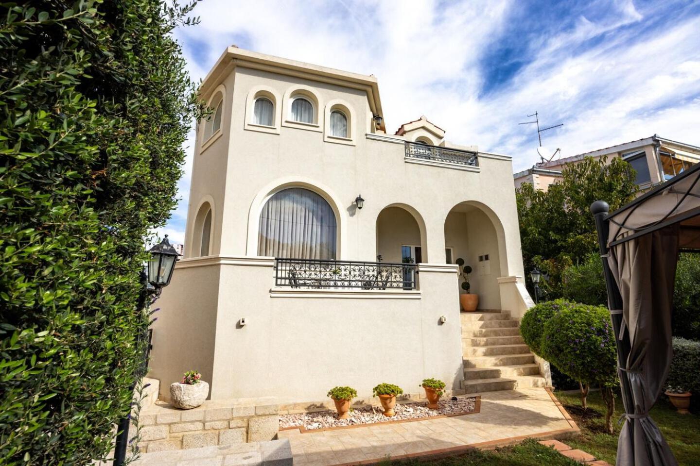 Holiday Home Darko - With Parking Split Exterior photo